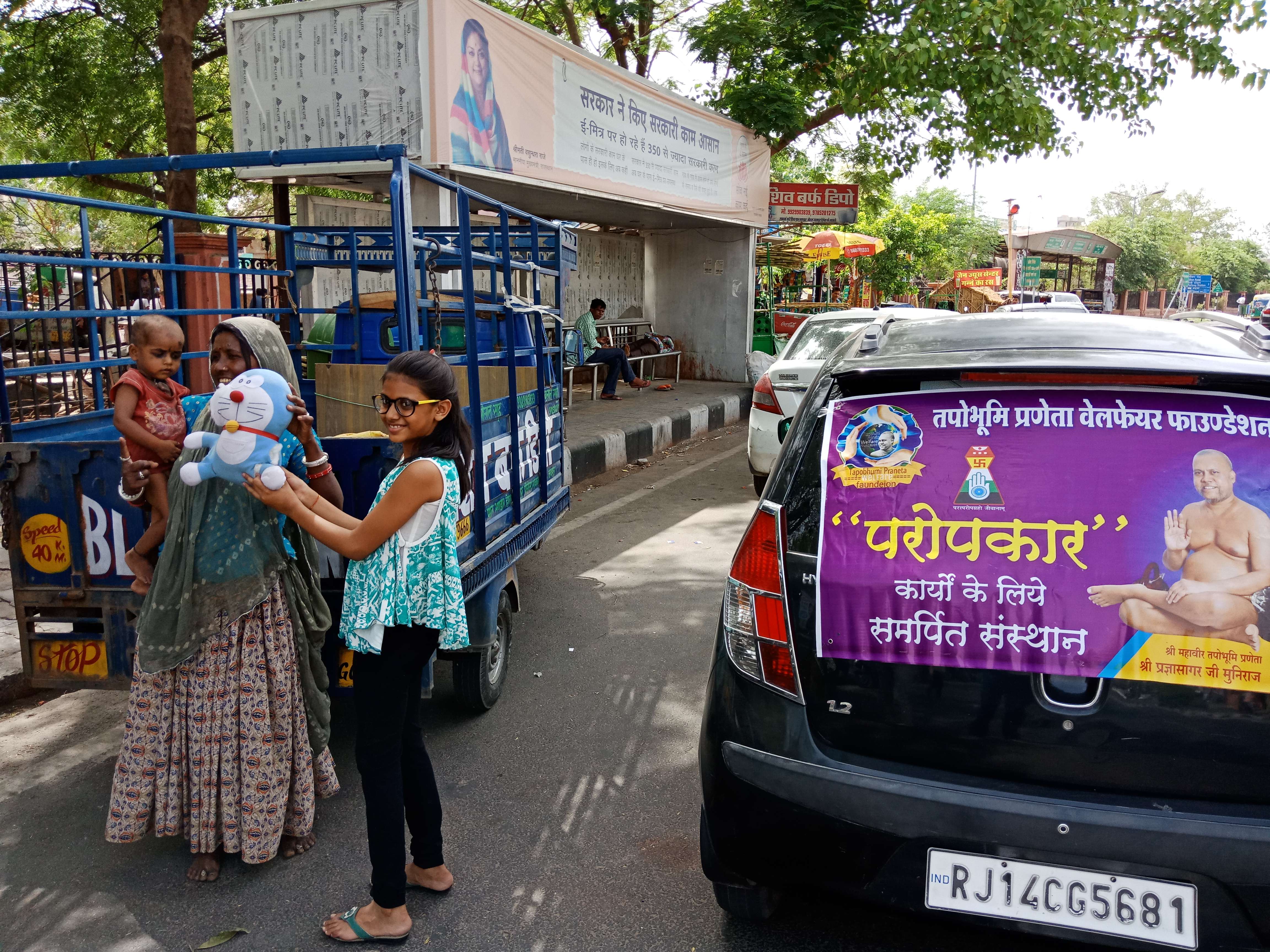 From Hot to Heartwarming: How Our Efforts in Jaipur Provided 1000 Sets of Sleepers and 150 Toys to Those in Need