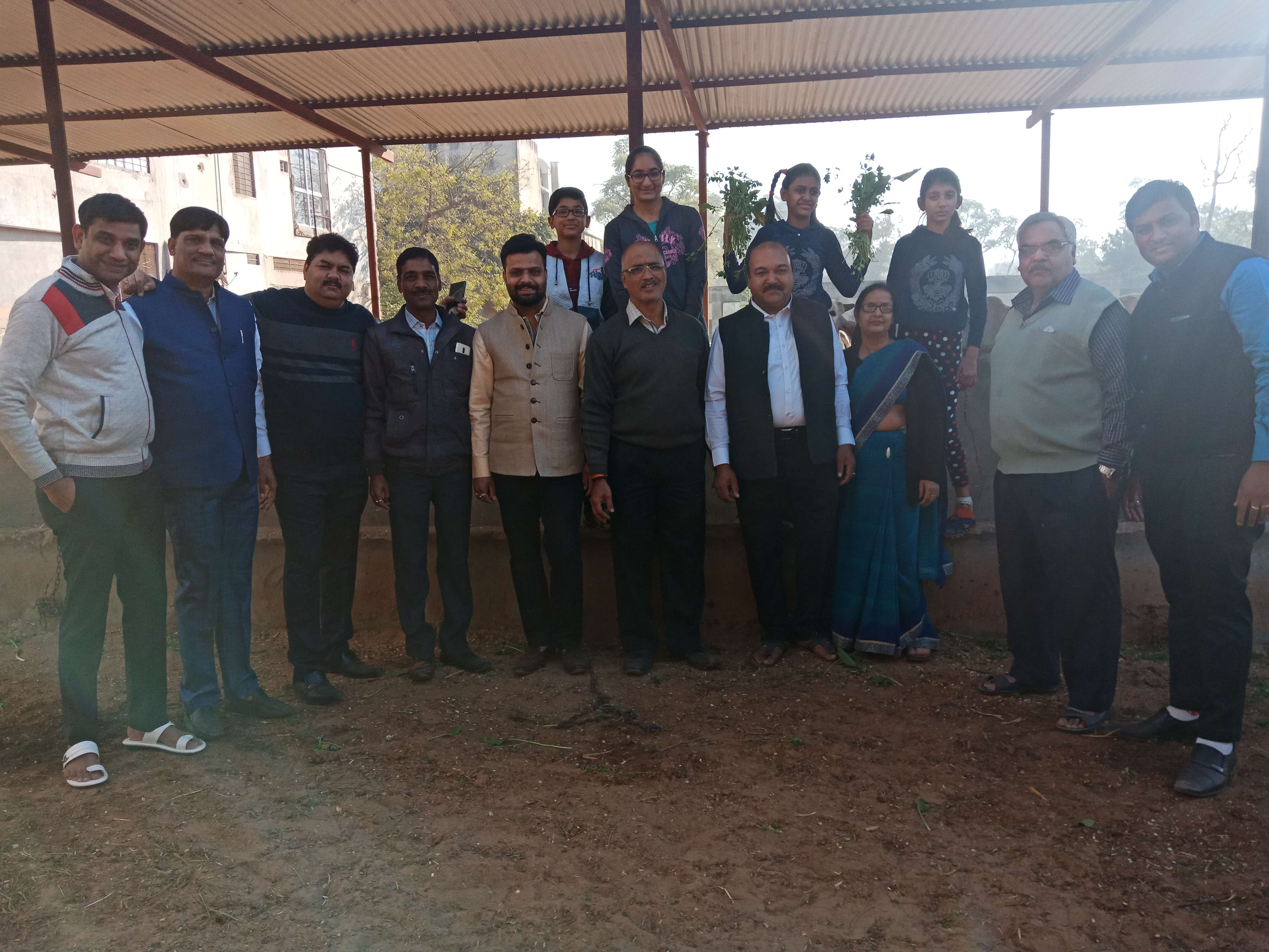 Feeding the Cows: Pragya Institute and Tapobhumi Praneta Welfare Foundation's Philanthropic Gesture to Durgapura Gaushala.