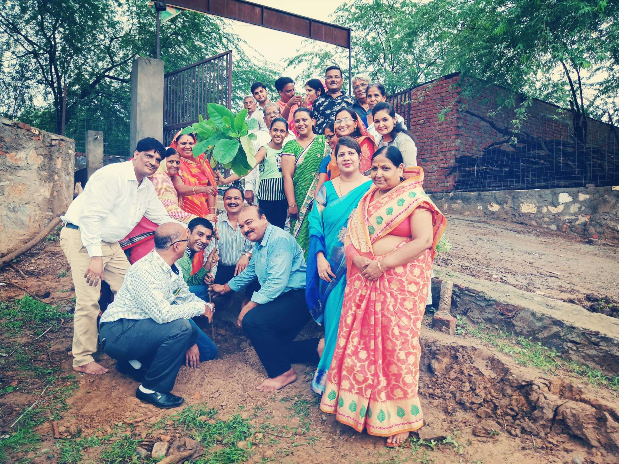 Plantation @ 500 Plants by Pragya Institute 